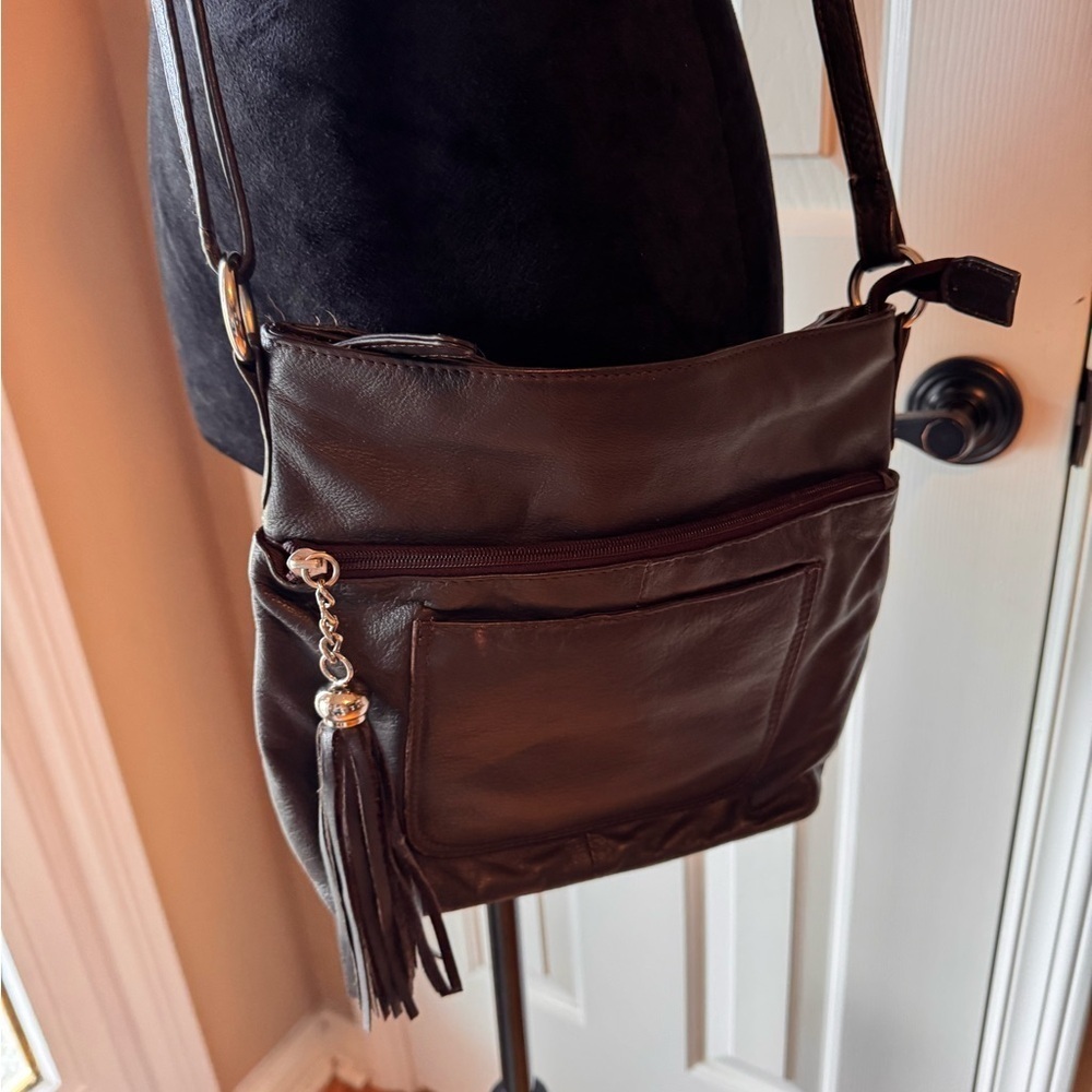 Elegant Brown Leather Shoulder Bag by Great American Leather Works - Picture 4 of 16